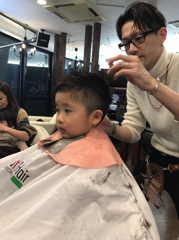 子供が美容室で泣く理由。。。
